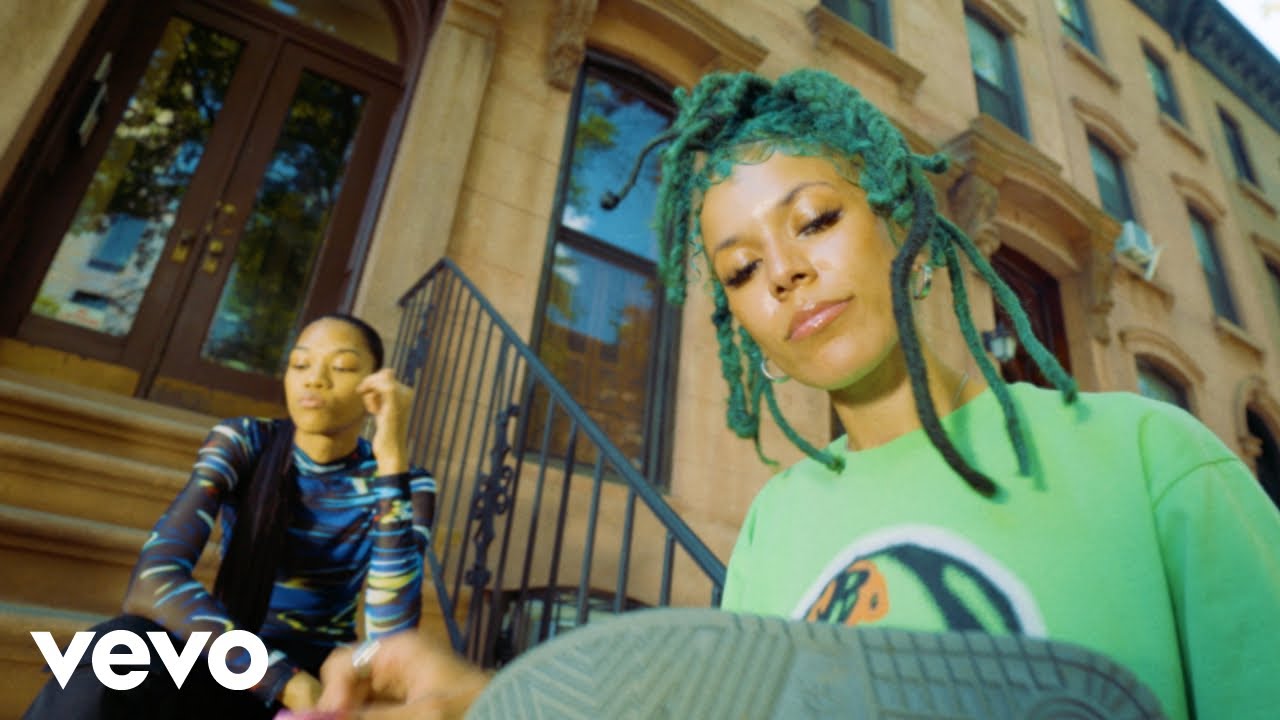Kelow LaTesha - Relax (Official Video)