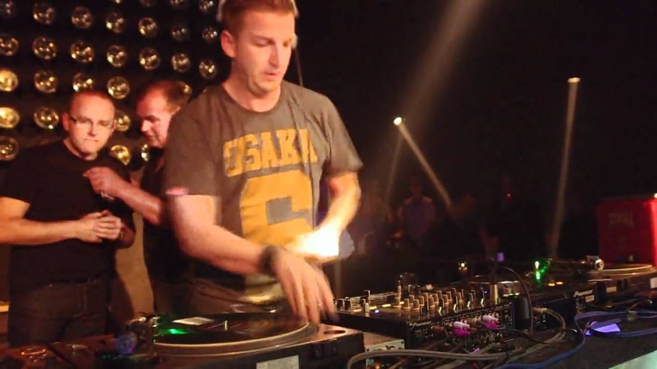 [21.08.2010] DJ NOVUS aka Groove Coverage live in Club Galeon