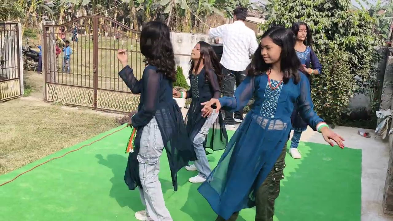 Group dance performance by students of STD III & IV on the auspicious occasion of 77 th Republic day
