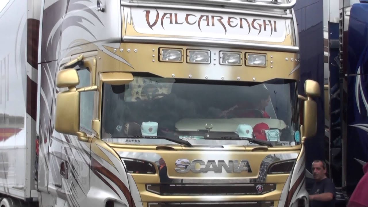 Italiaanse scania trucks van Valcarenghi en Nicolo