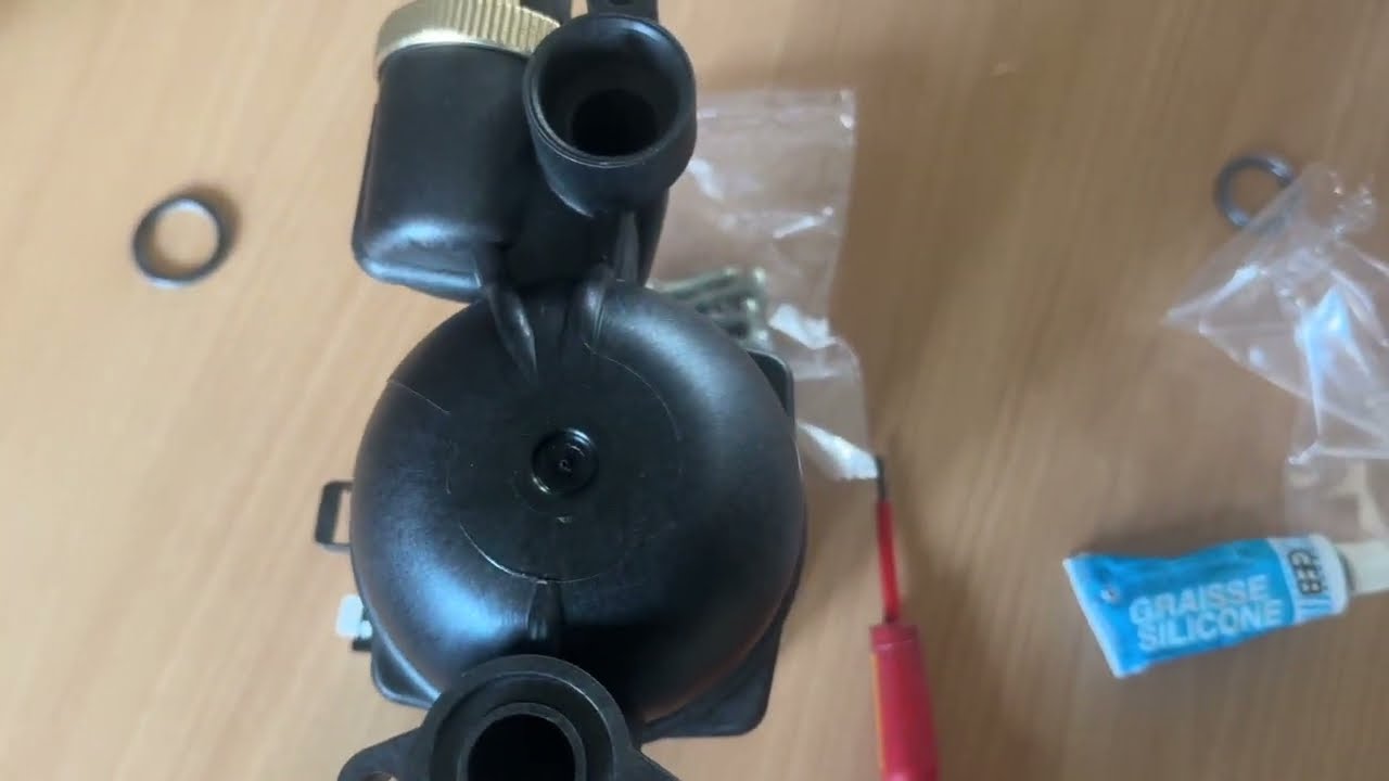 Remplacement circulateur Chaudière Vaillant Eco-compact   HD 720p