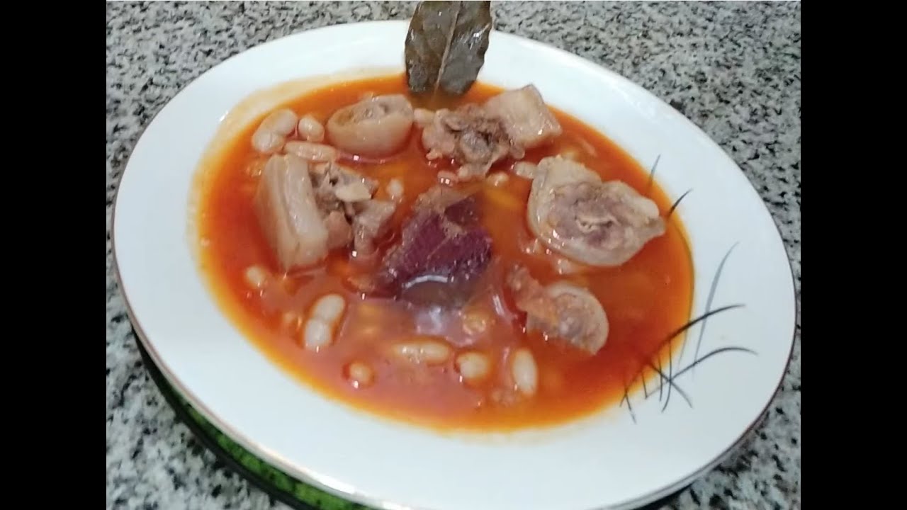 habichuelas con rabo de cerdo