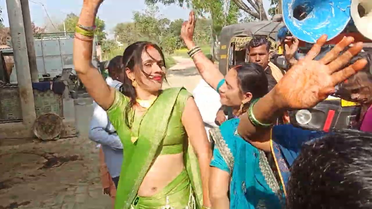 Dance ho raha hai like Karen subscribe Karen comment Karen 