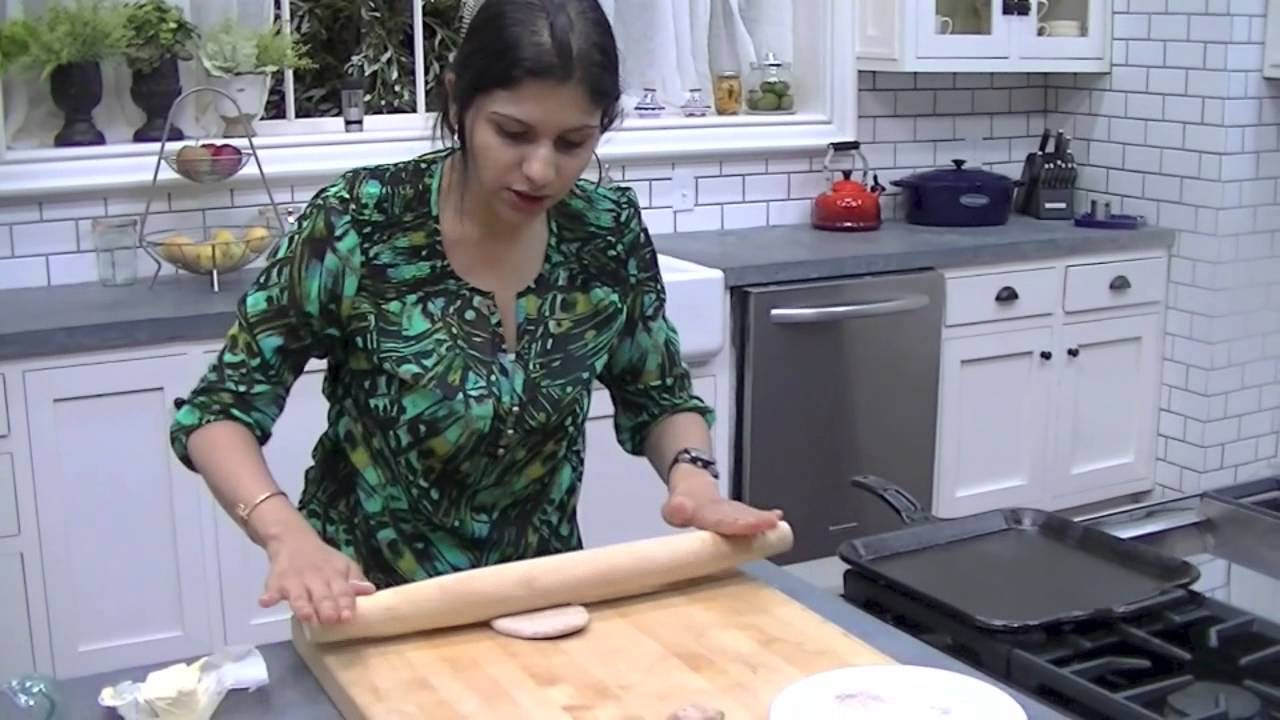 Laccha Paratha Recipe (Multi Layered Indian Flatbread) | Easy homemade Lachha Paratha