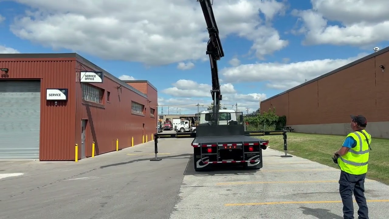 HIAB HiPro 262E-4 Jib Crane with International Truck Work-Ready Package