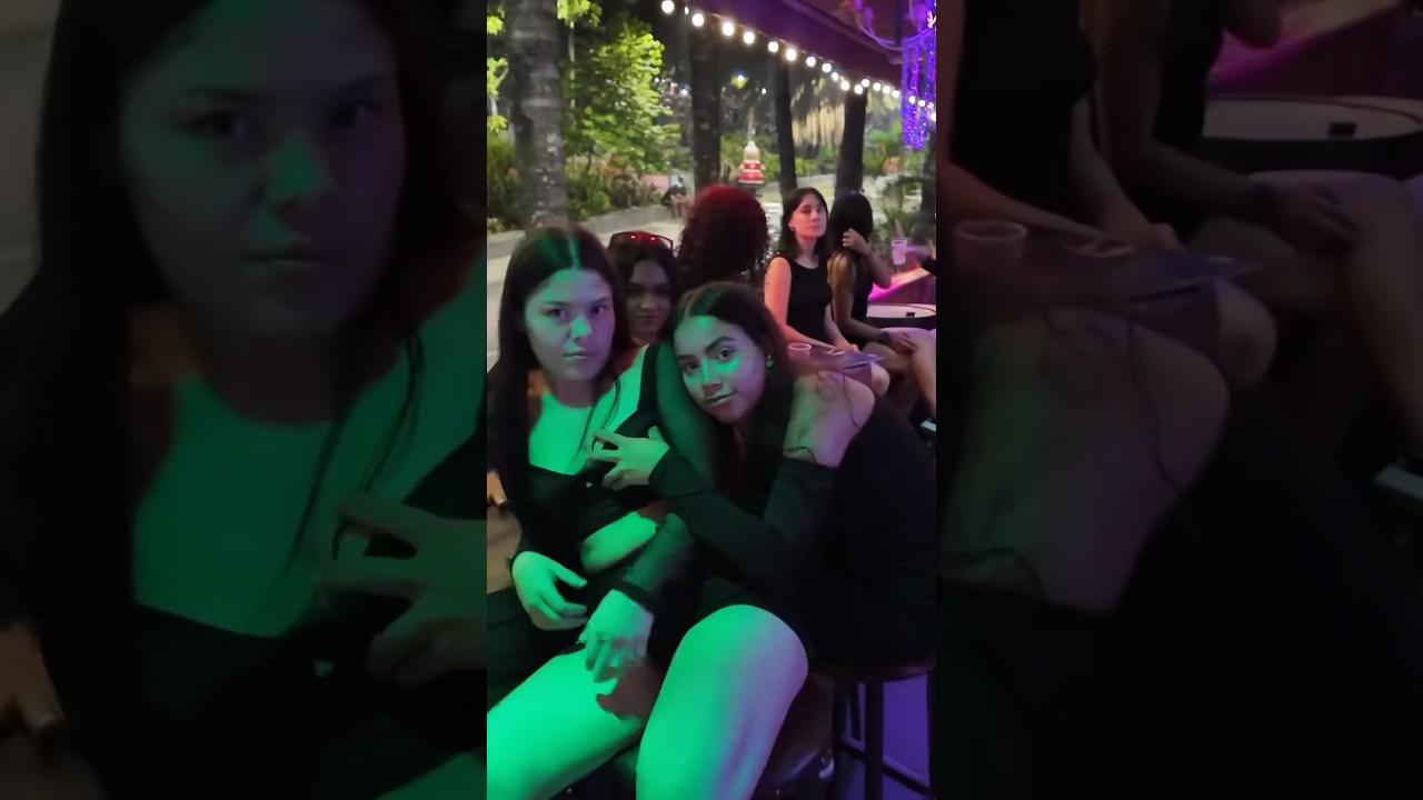 I cant believe she did that😂 colombia 🇨🇴