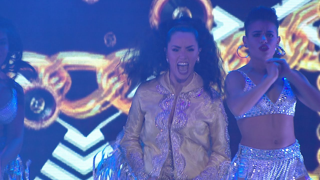 Lali - Intro / OMG! (Brava Tour en Vivo en el Luna Park)