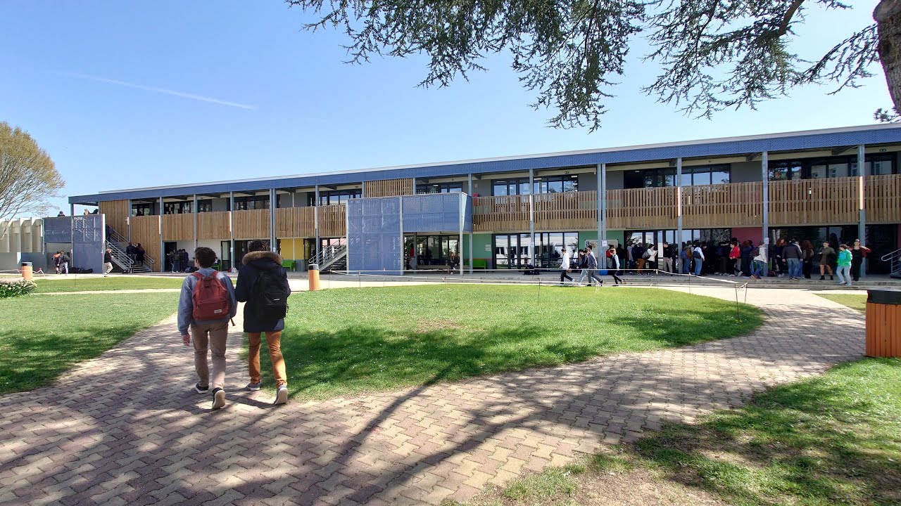 Présentation du Lycée LA SALLE SAINT LOUIS