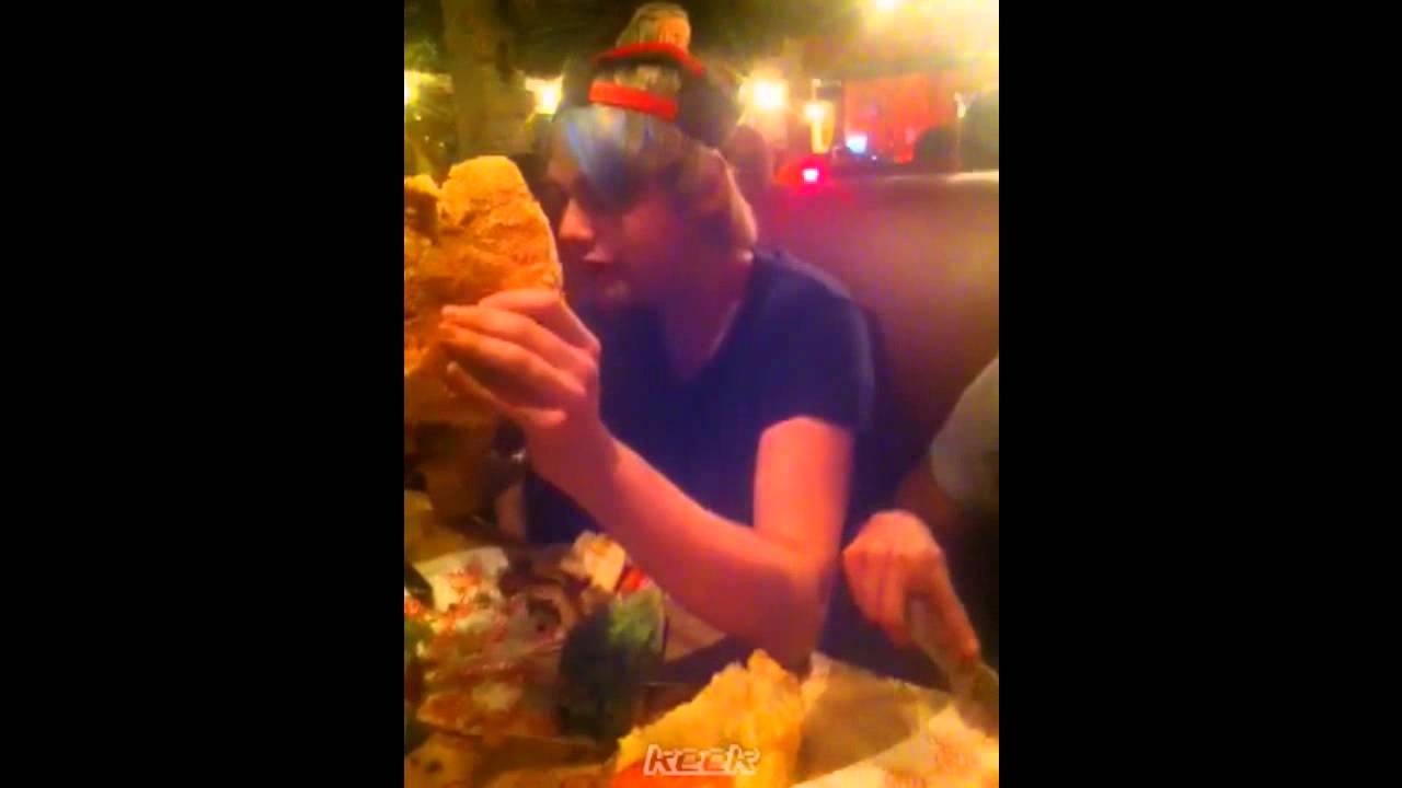 5 Seconds of Summer all Keeks ( Part 7 )