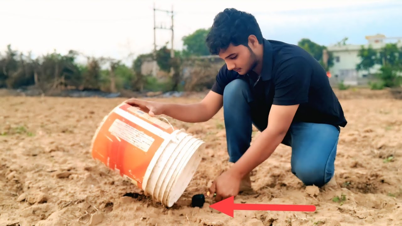 SUTLI VS BUCKET | सुतली vs बाल्टी | क्या हुआ जब हमने सुतली बम के ऊपर बाल्टी रख दी? ll Hindi ll 
