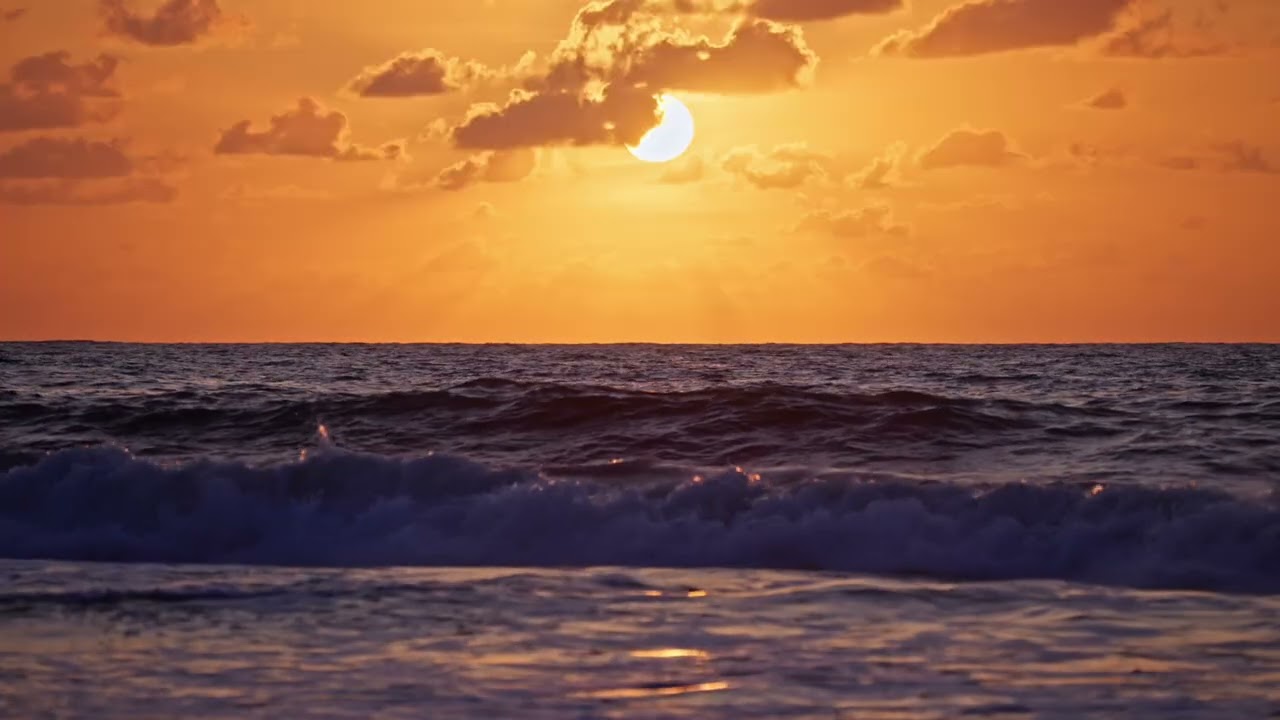 Piano Ambient: Pôr do Sol no Mar (12 Minutos) | Música Introspectiva para Foco e Reflexão.