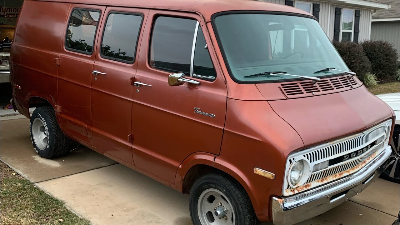 1972 Dodge Tradesmen B100