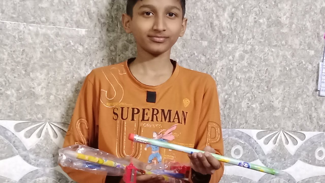 Itni badi pencil le aaya bhai ... 😶🤔😝