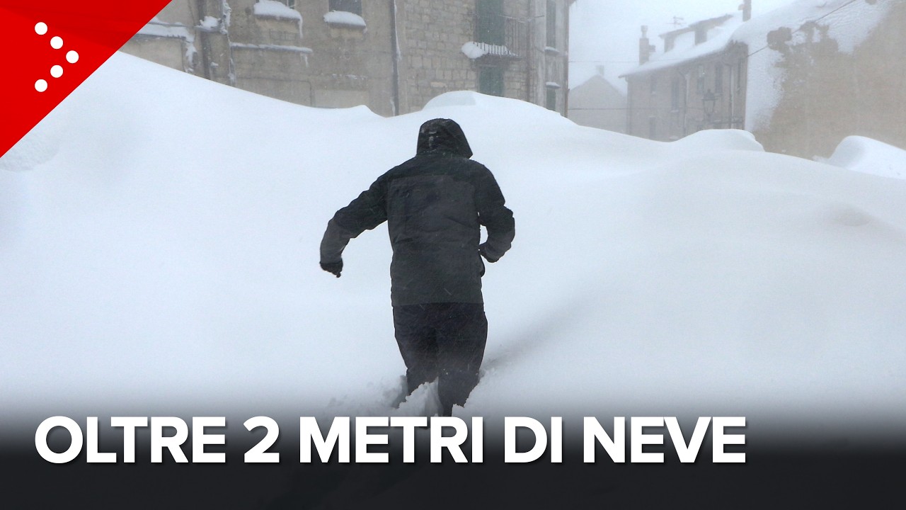 Capracotta, nevicata da record: l'accumulo di neve al suolo supera i 2 metri
