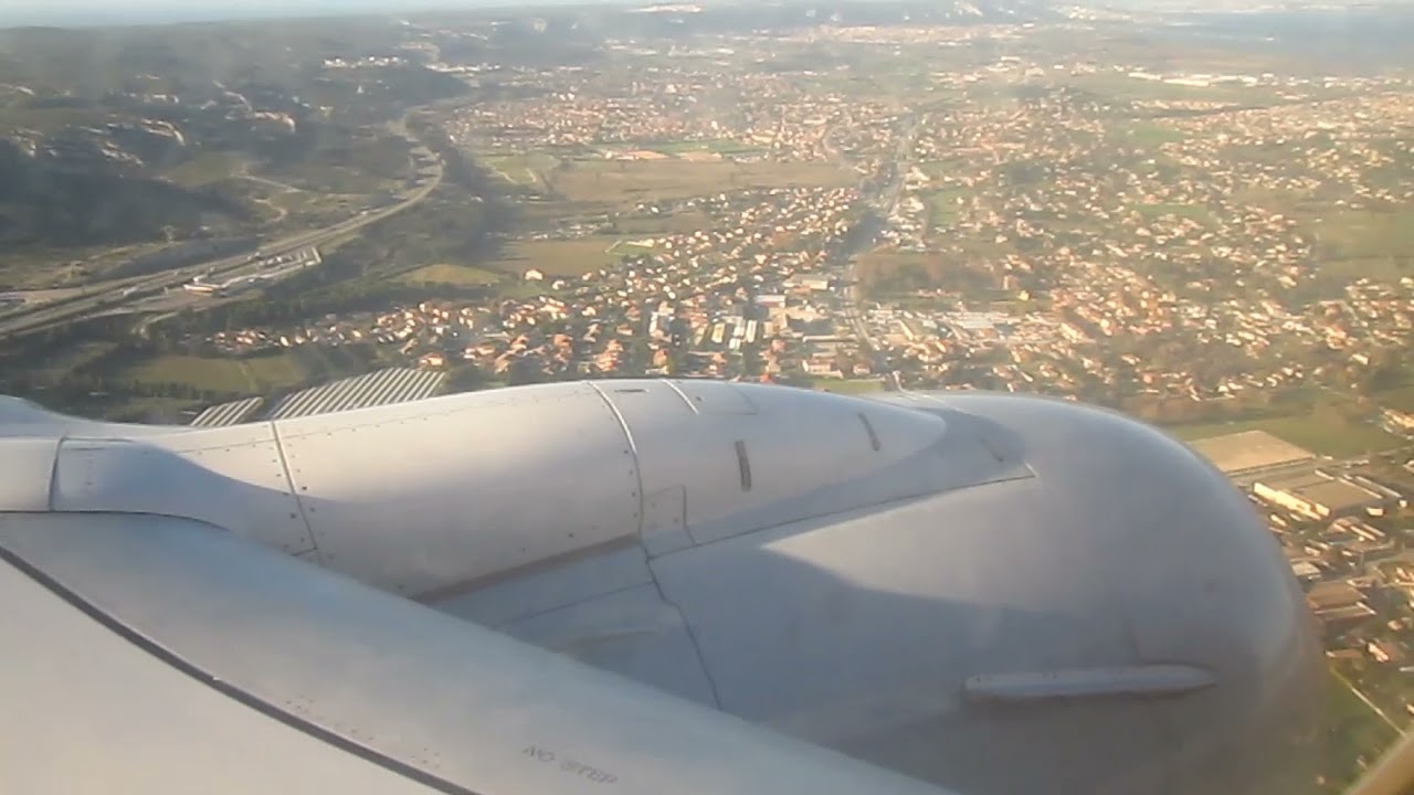 Air Algérie, Boeing 737-600. Atterrissage Marseille, aéroport Marignane.