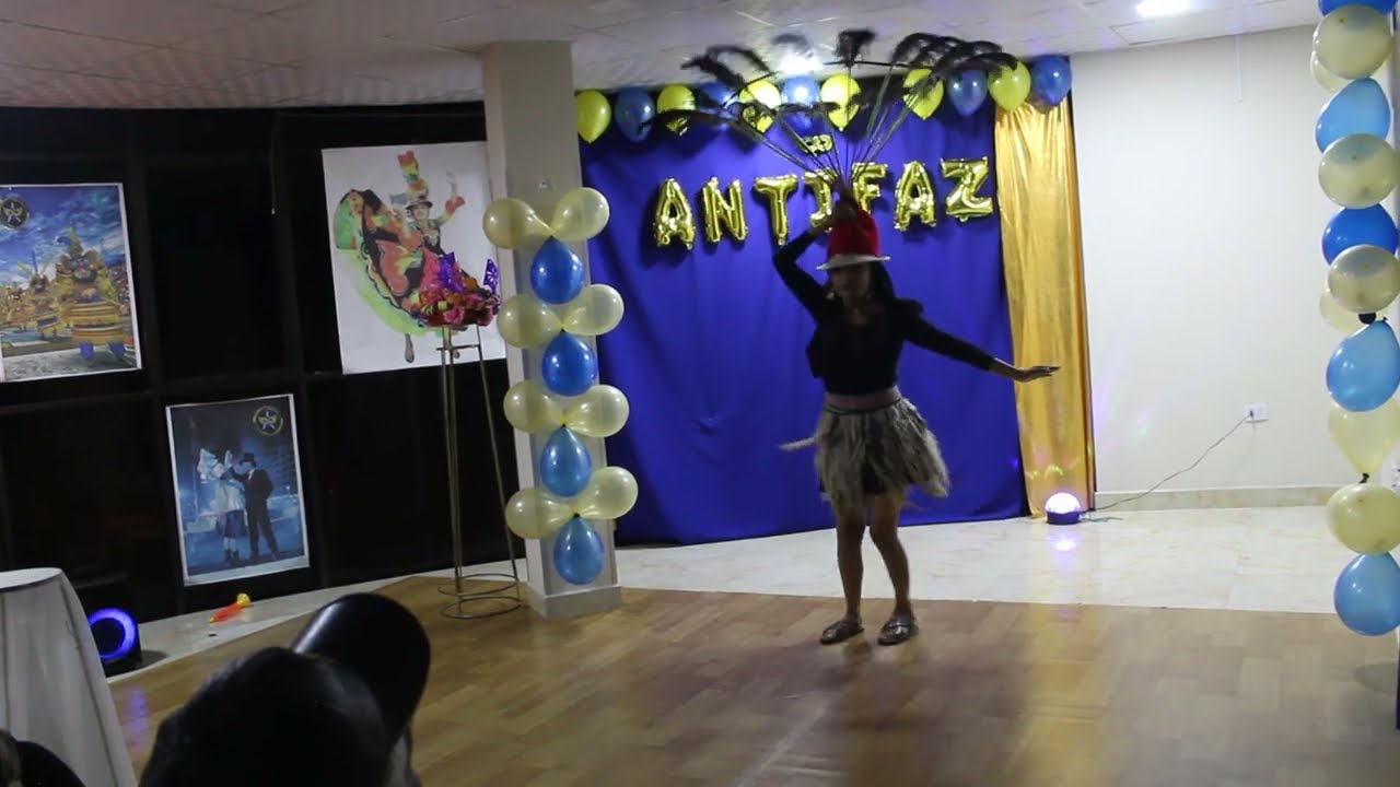 SURI SICURI - DEFENSA GRADUACIÓN ANTIFAZ