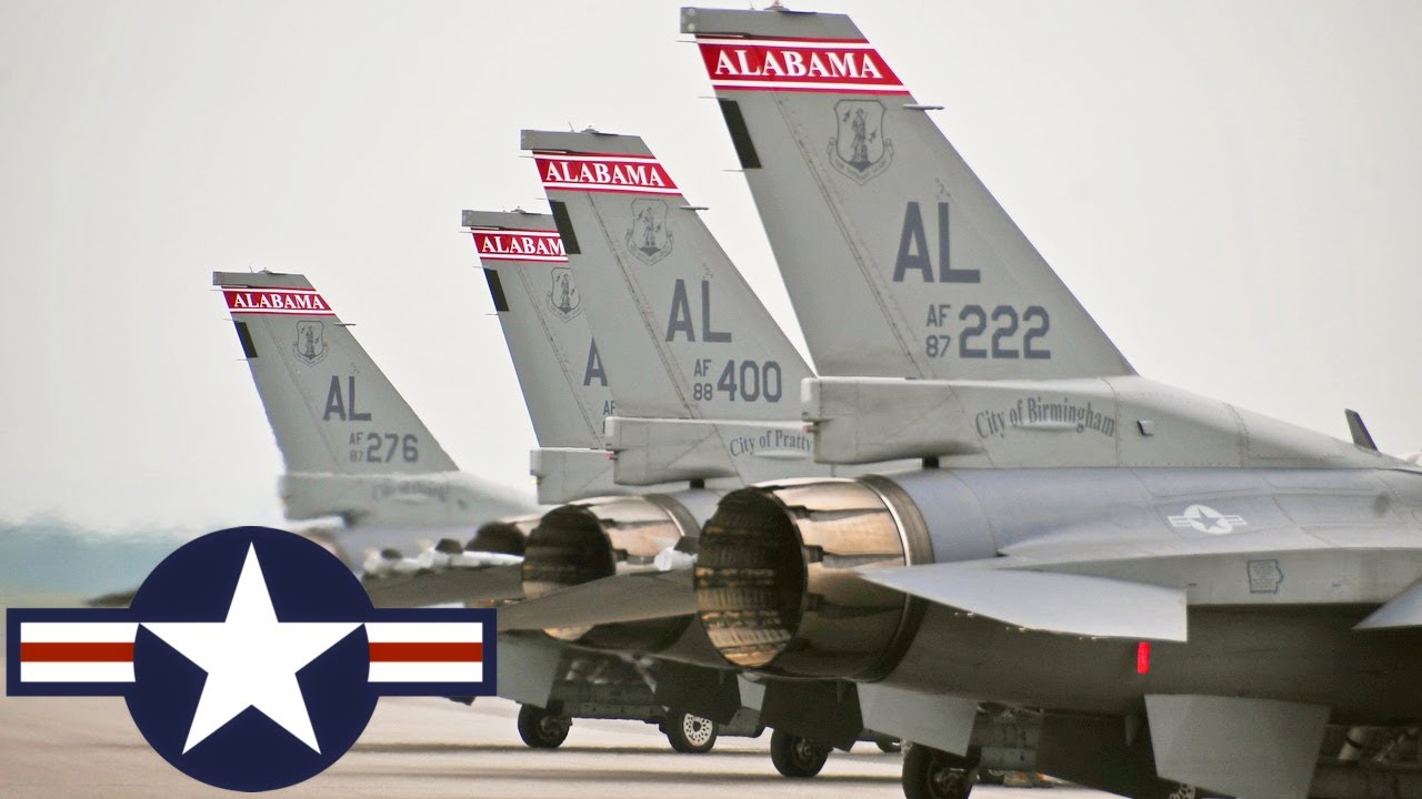 ВВС США. Мощные истребители F-16C Fighting Falcon на авиабазе Баграм, Афганистан.