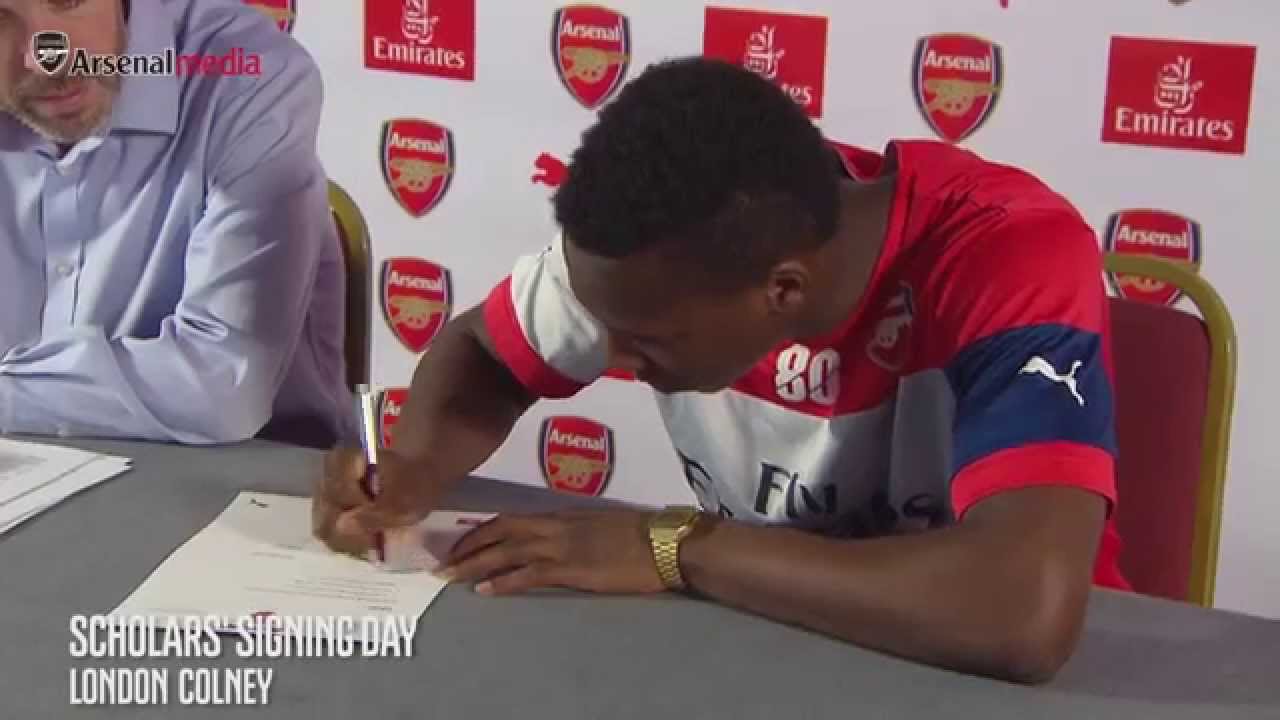 What it's like to get your first pro contract at Arsenal