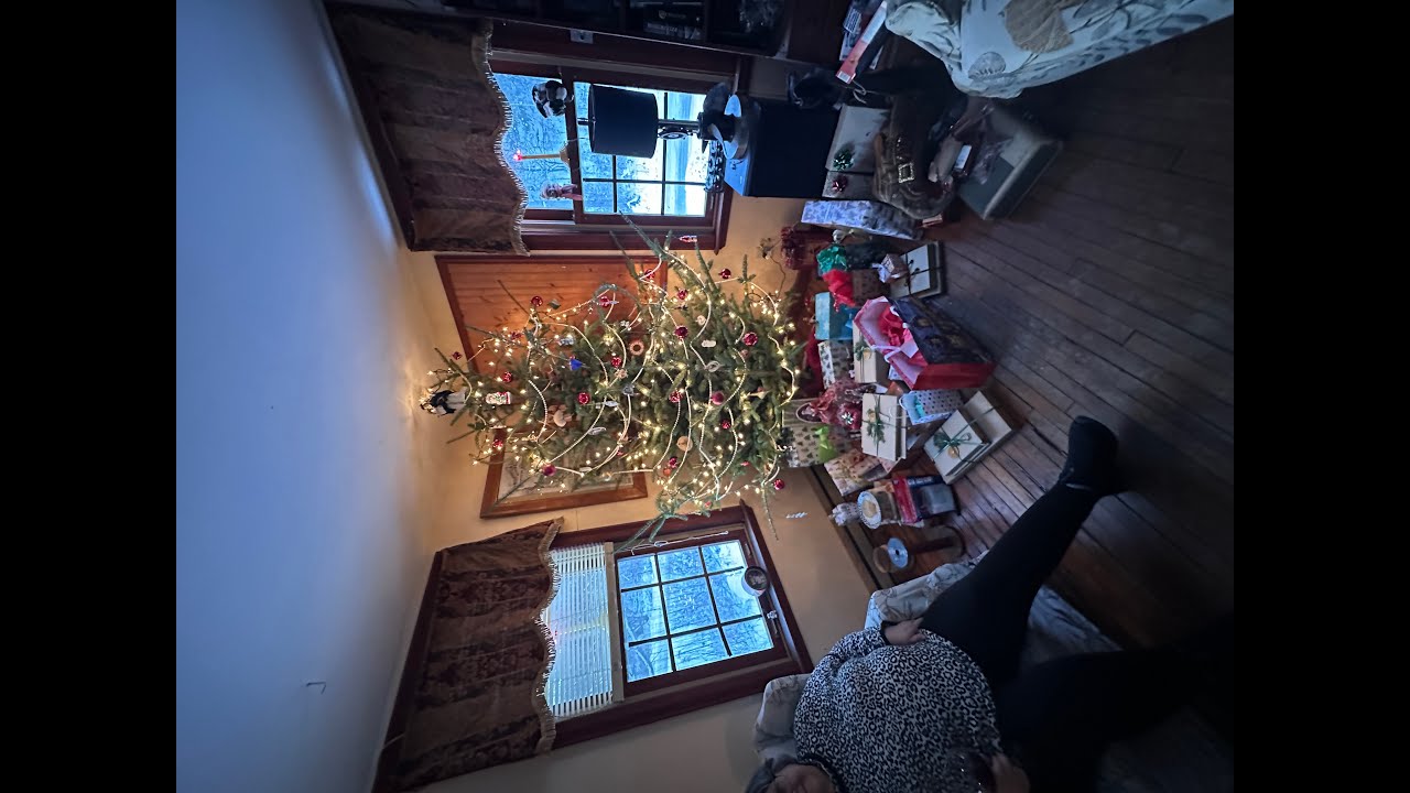 christmas tree undoing 2025 26