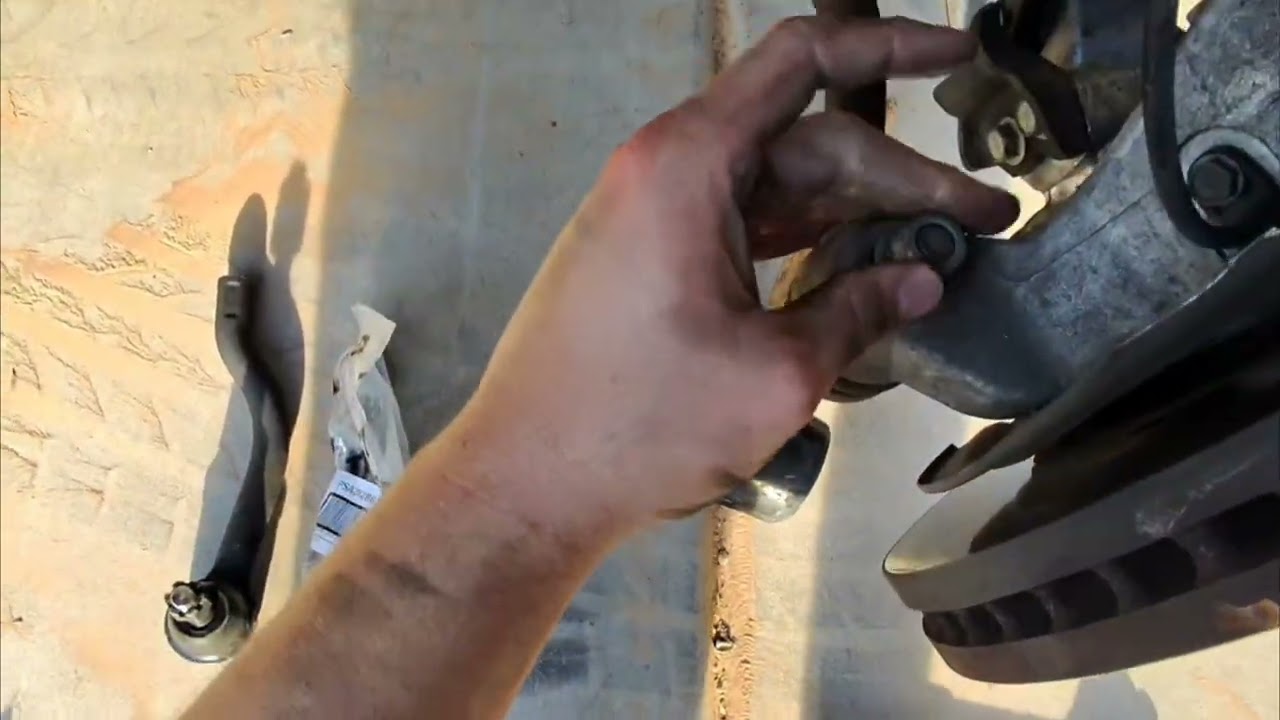 Inner and Outer Tie Rod Replacement | INFINITI FX37 QX70 FX50 FX35
