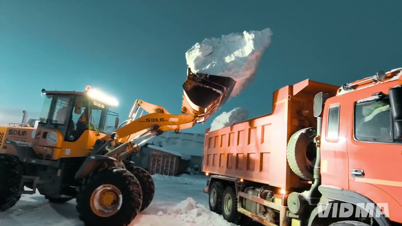 Вывозим ❄️ самосвалом. Погрузка🚜