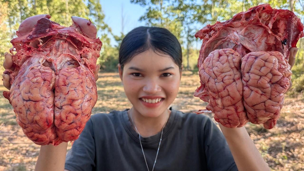 Fried Beef Brains Recipe / How to Cook Beef Brain / Beef Brains and Young Green Pepper Recipe
