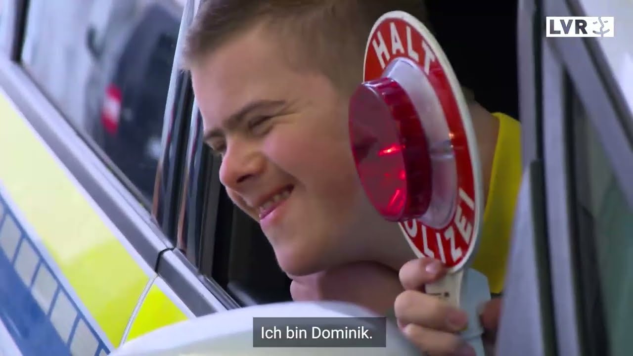Mit Downsyndrom und Herzblut: Autopfleger bei der Polizei