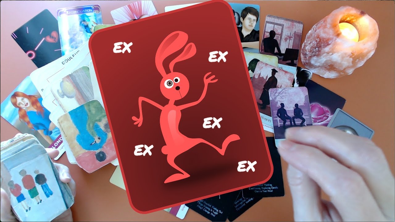 EX dans le décor! Elle cherche à le séduire! Il communique avec en secret! C'est compliqué! Jeu! 🥴