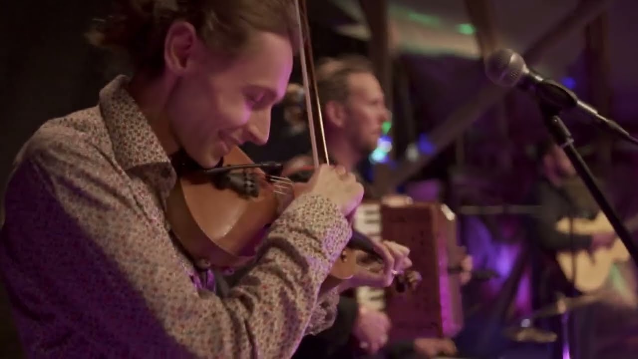 Helsinki Cèilidh Band - Circassian Circle
