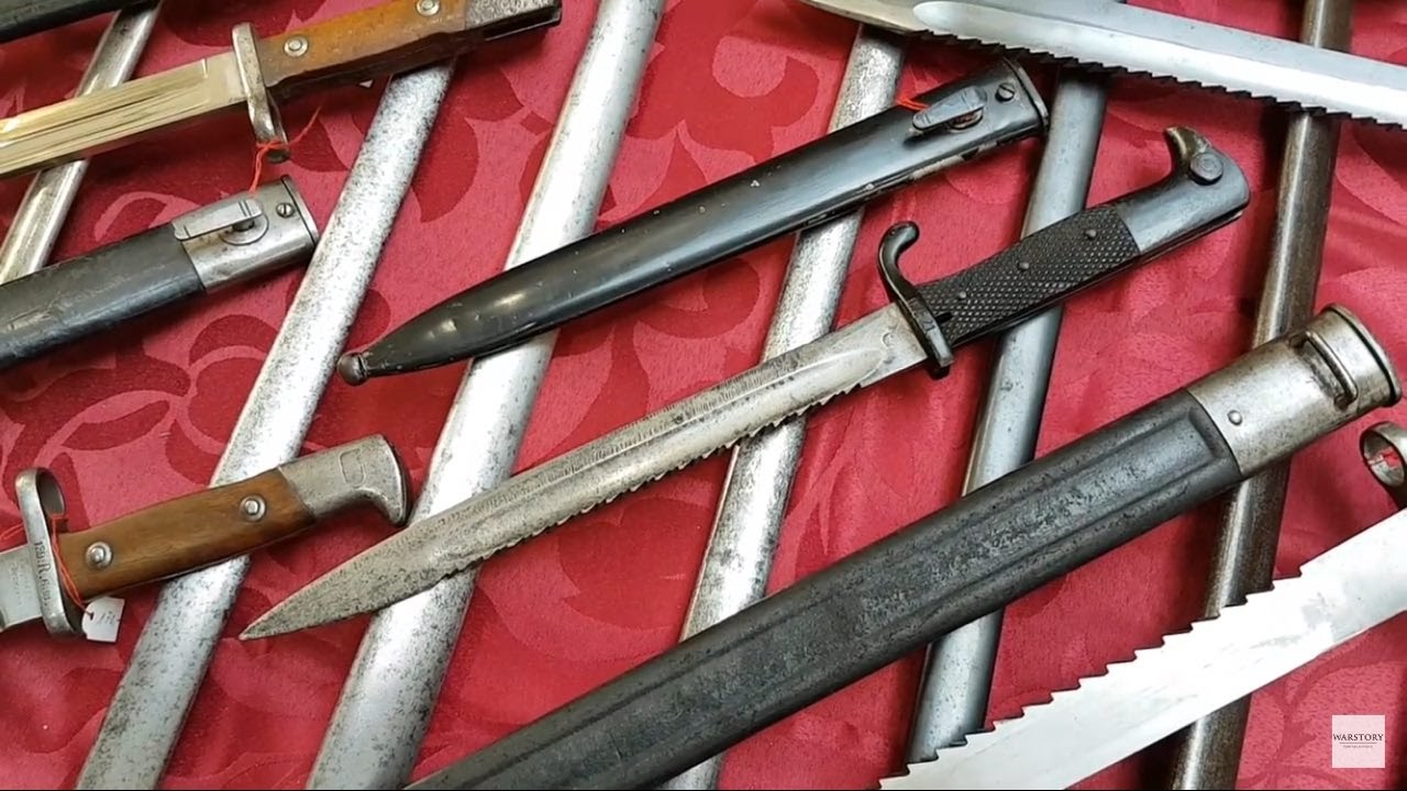 Кинжалы, штыки, фалеристика, униформа на выставке военного антиквариата в Германии (I часть)