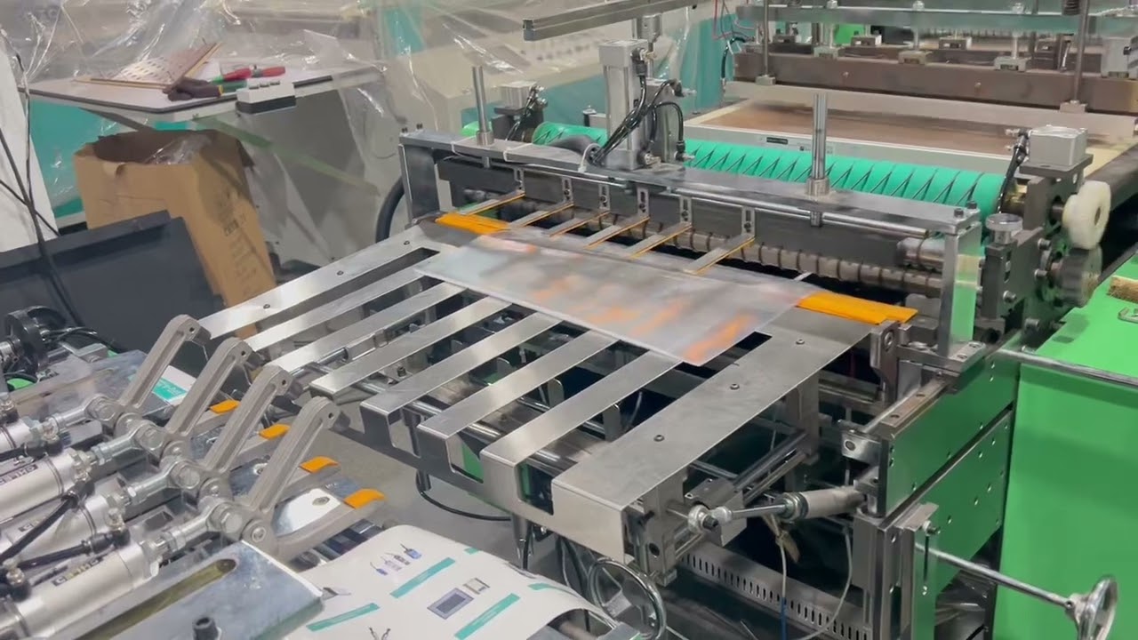 BOPP Flower Sleeve Bag Making Machine with Pneumatic Cutter and Auto Binding