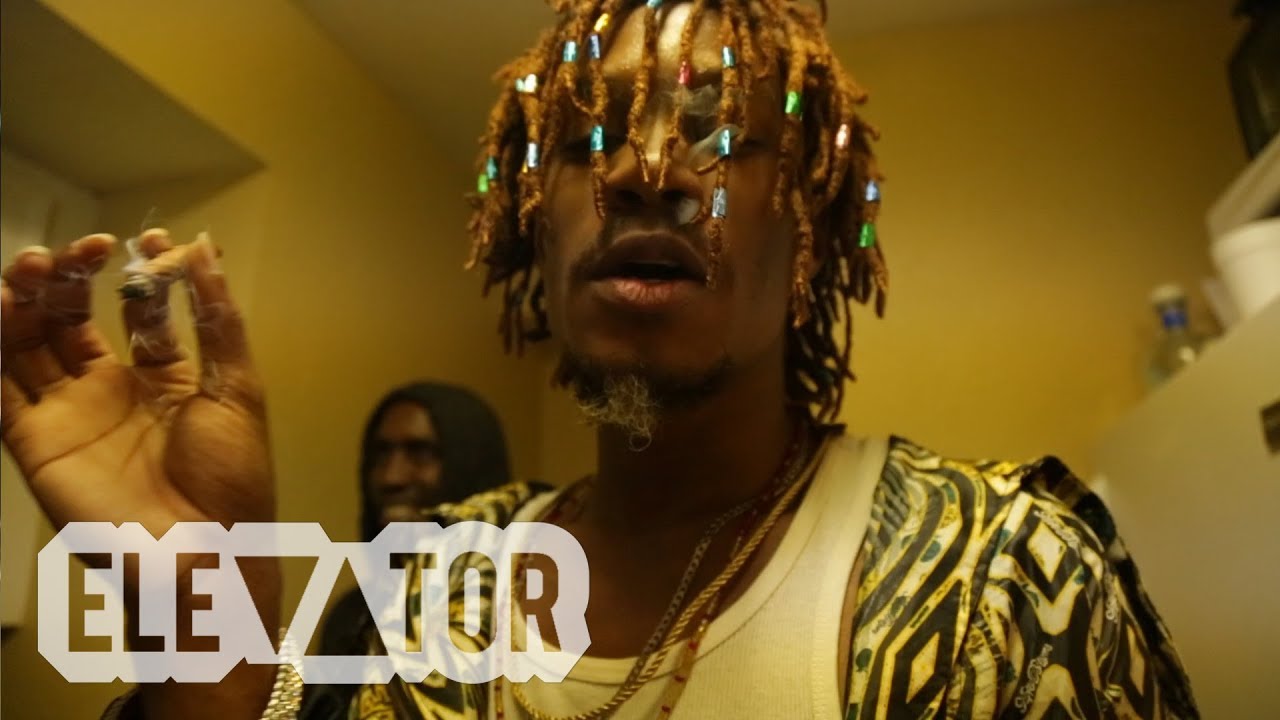 Sana Leako - Flexin Like Dat (Official Music Video)