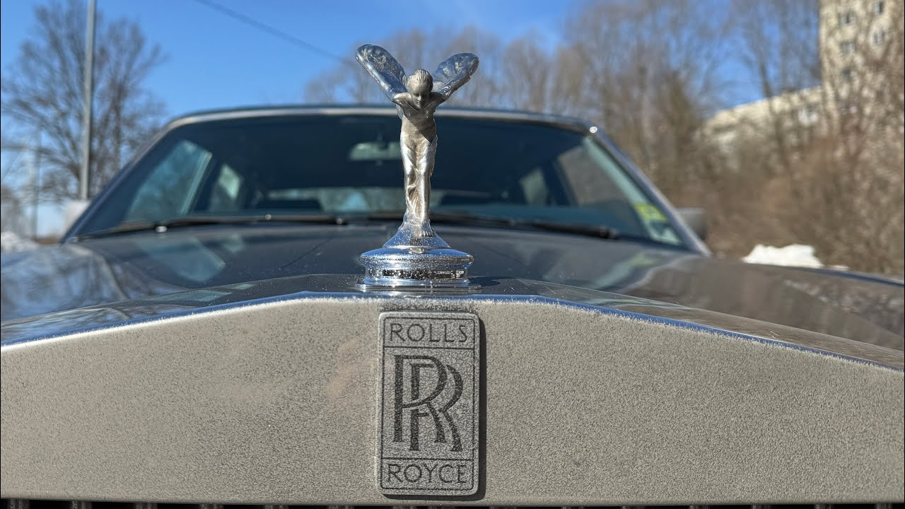 Rolls-Royce Silver Spur 1985г, цена 8.000.000 рублей.