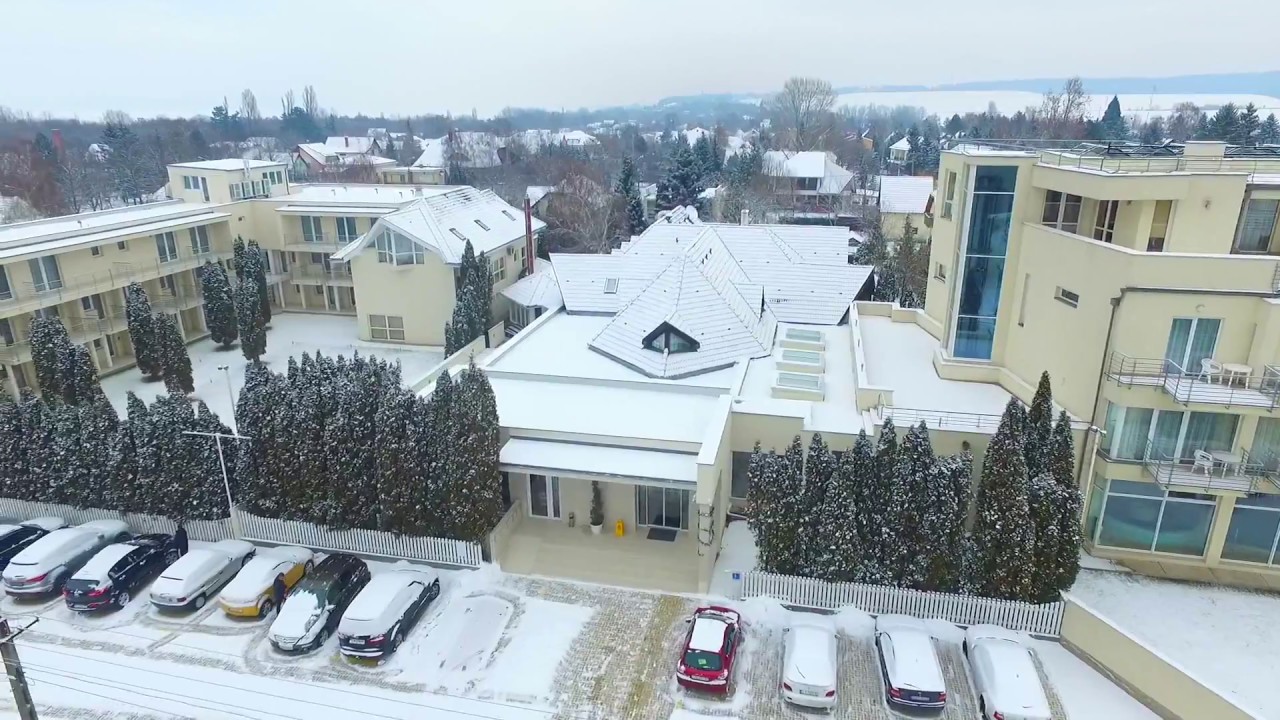 Két Korona Hotel télen, megújult formájában