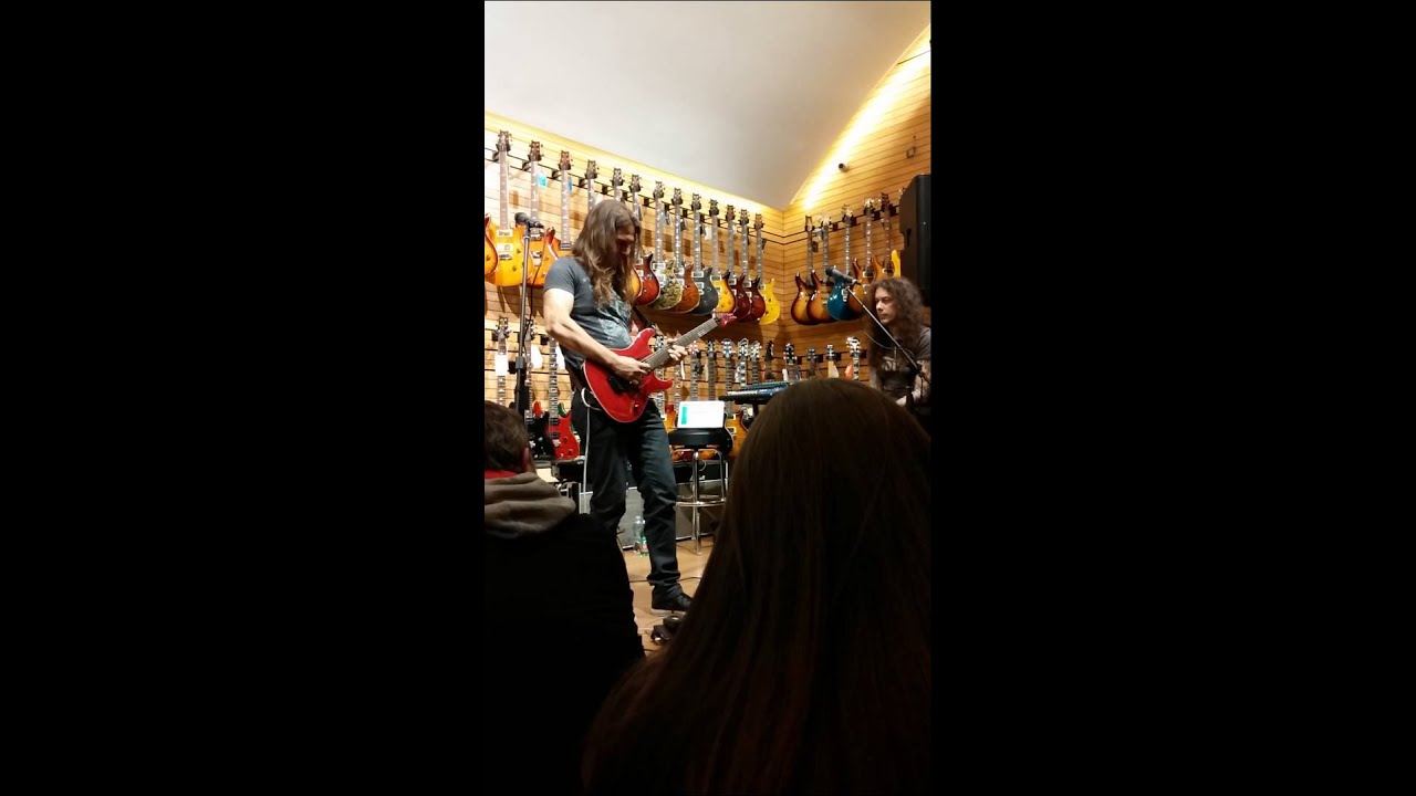 Kiko Loureiro @ Centro Chitarre - Napoli