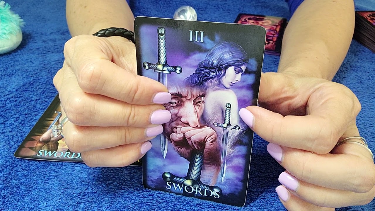 PISCES - THEY'RE VERY EAGER FOR COMMUNICATION WITH YOU... 💌 ⚖  NOVEMBER 2021 TAROT READING