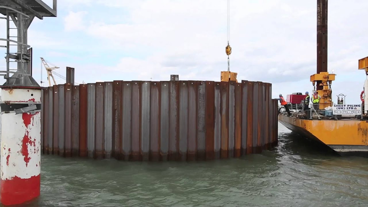 Sheet Piling UK at Great Yarmouth Harbour