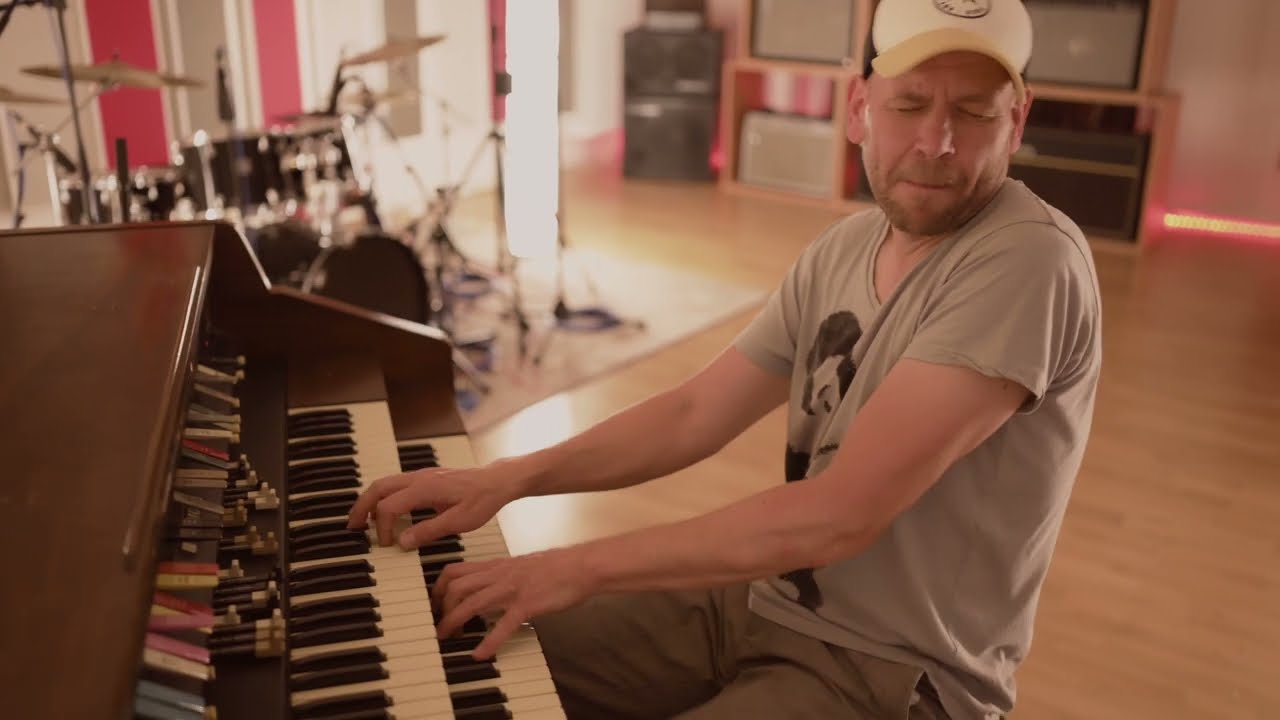 September - Der Magic Song des Monats: Lutz 
