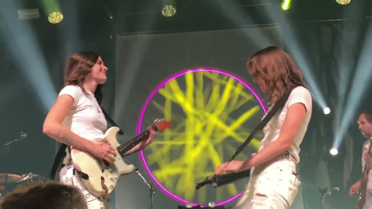 Larkin Poe Brussels 2023 (full set) front row