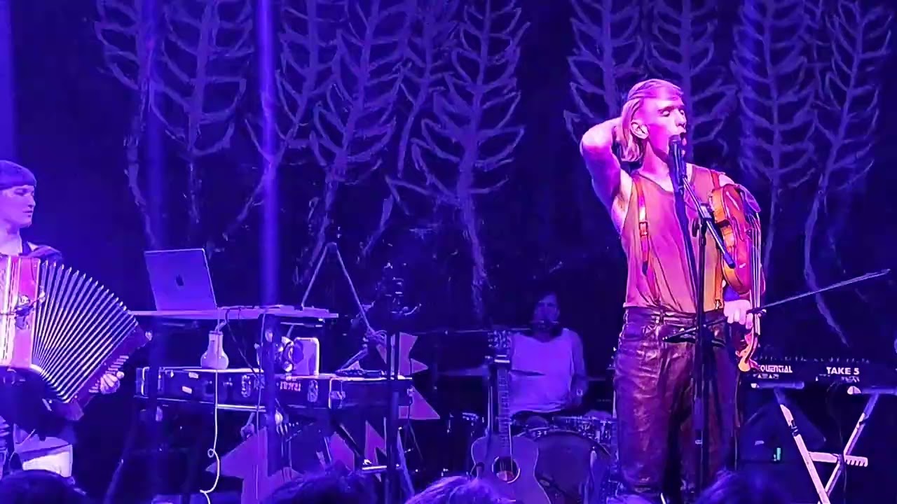 Patrick Wolf - Damaris (Live in Lucerna Music Bar, Prague 4.6.2025)