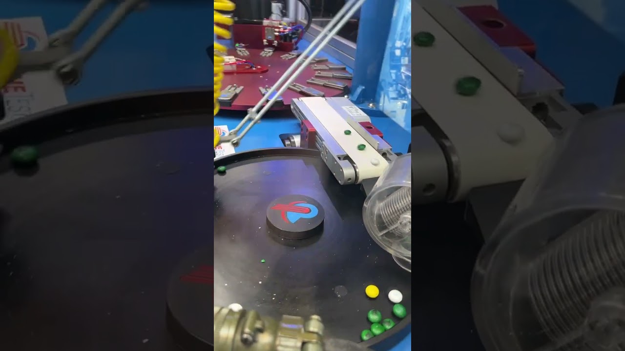 Pill sorting robot