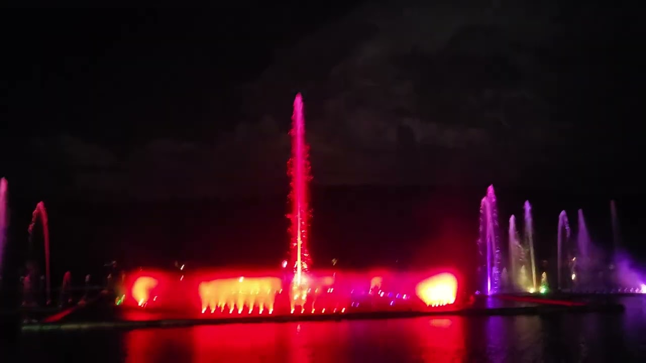 2025/10/08 清邁夜間動物園 水舞秀