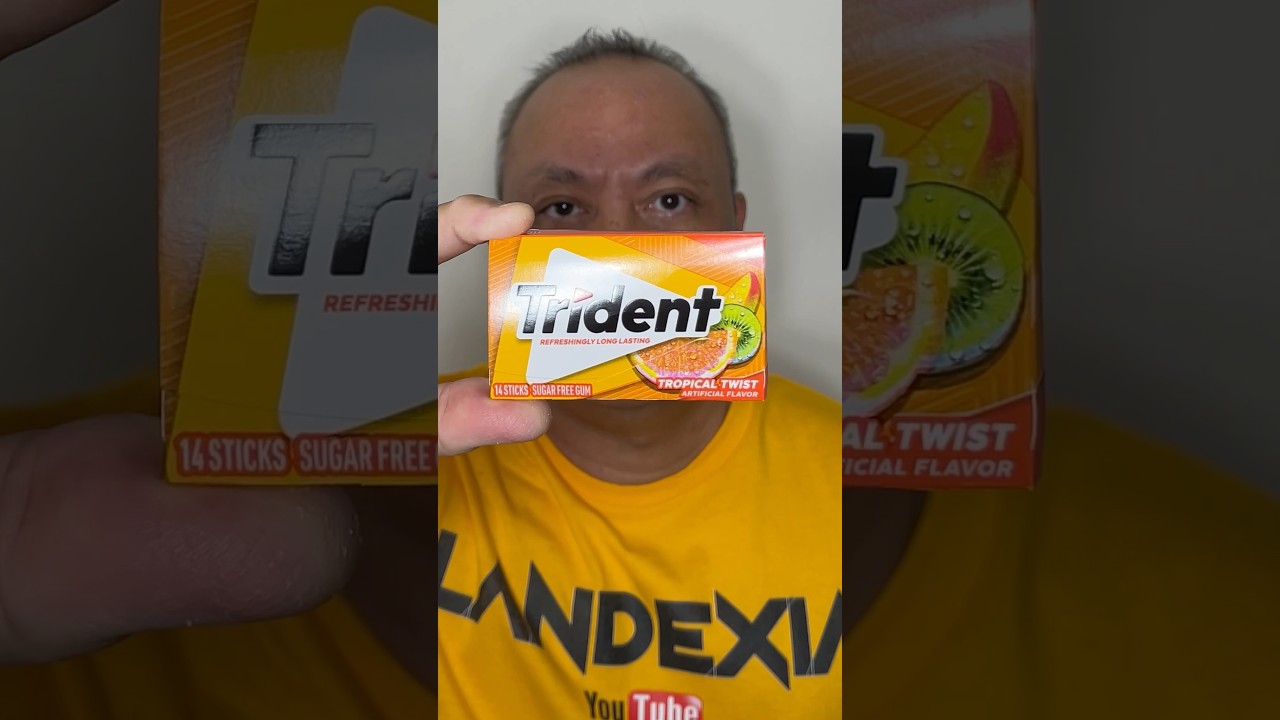 👂ASMR TRIDENT CHEWING GUM CANDY TROPICAL TWIST FLAVOR EATING SOUNDS👂#shorts #asmr