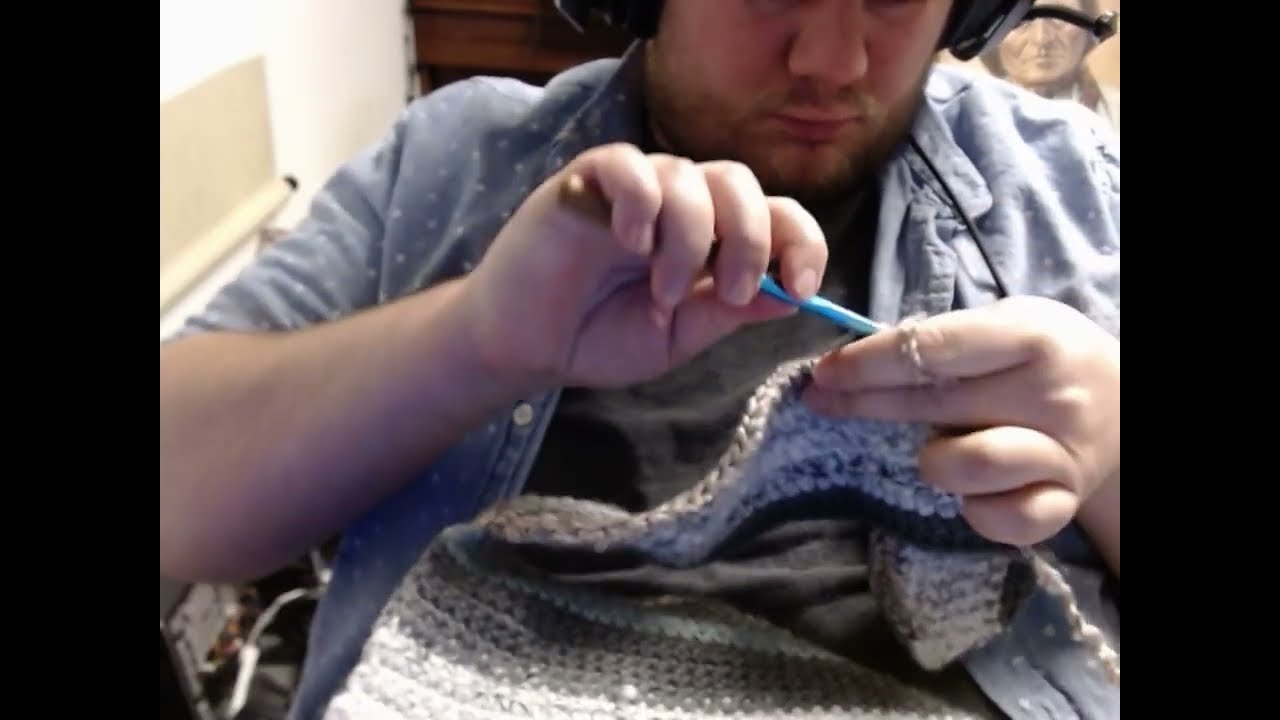 Crochet every day for 1 year #43 Twitch Stream.