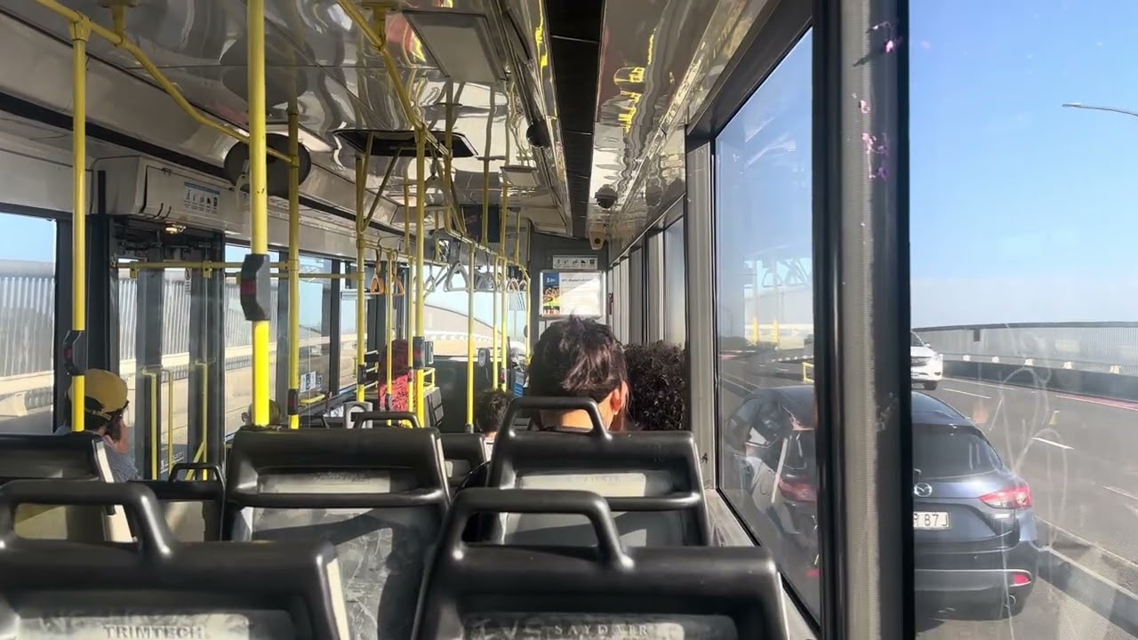 Transit Systems Volvo B10BLE Phoenix Orana m/o 3963 Chatswood 530.