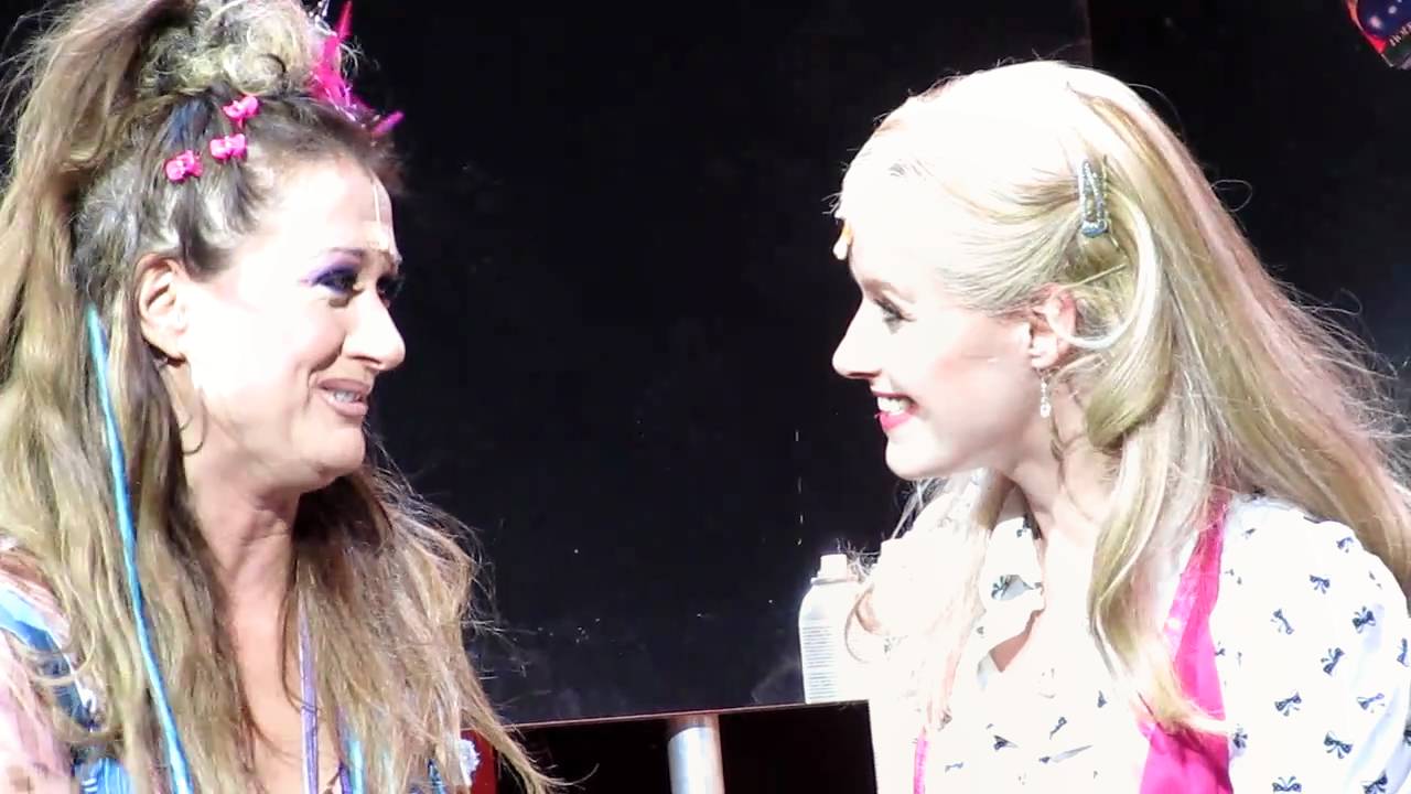 Laura Vlasblom in Legally Blonde 2011