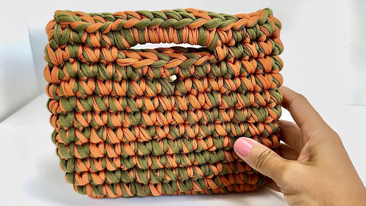 Bolsa de Croch&ecirc; Estilo Gringa com Fio de Malha &ndash; F&aacute;cil, Econ&ocirc;mica e Elegante!