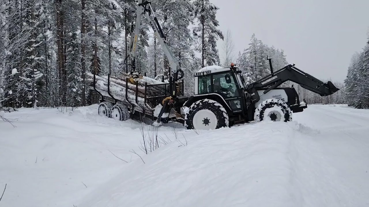 Pölliä pinoon, ketjut kotona.