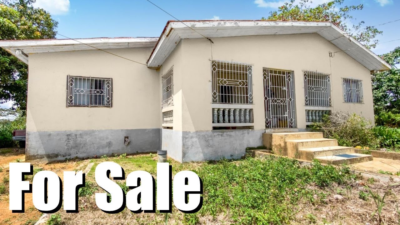 Дом с 5 спальнями и 2 ванными комнатами продаётся в Denham Farm, Christiana, Manchester, Jamaica