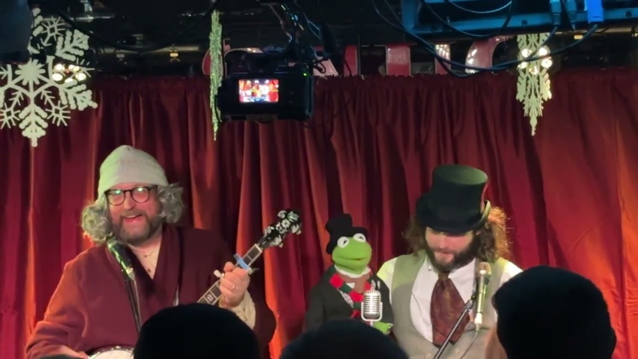 Jimi Henson Experience🎄Christmas carols 🎄Moving Quite Along